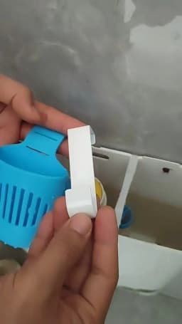 Silicone Toilet Tank Tablet Holder Versatile Toilet Bowl Hanging Cleaner and Deodorizer Hanger