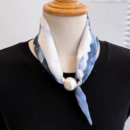 New Summer Pearl Decoration Magnetic Buckle Silk Scarf Versatile Neck Protection Fashionable High End Matching Shirt Scarf Lady