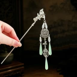 Womens Crystal Hair Clasp Flowers Shape Design Y2K Silver Step Shake Hanfu Hair Stick with Tassel Headwear Hairpins Jewelry