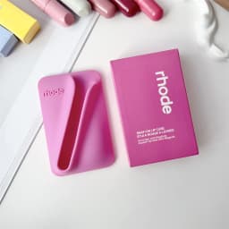 Rhode Hot Magnetic SNAP-ON LIP Case for All Mobile Phones for Magsafe Lip Gloss Holder with Long Lasting Lipstick Lip Gloss
