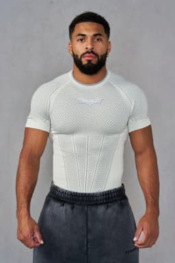 Men's Batman Print Compression T-Shirt, Seamless Honeycomb Breathable Quick Dry Short Sleeve, High Elastic Fitness Gym Top, Runn