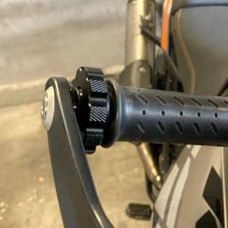 Throttle Lock Cruise Control Clamp Fit For KTM 640 950 990 1050 1090 Adventure 1290 Super Adventure R HUSQVARNA 401 CFmoto 450MT