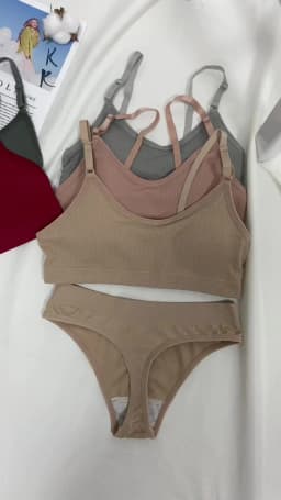 Women Padded Bra And Panties Set Wire Free Seamless Bra Sexy High Waist Thongs Underwear Sports Brassiere Female Lingerie Set