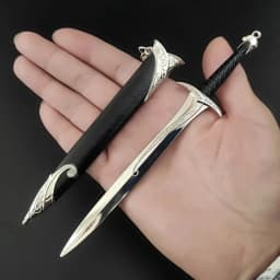 22cm Middangeard Weapon Glamdring Aragorn Narthil Sword Metal Katana Samurai Sword Keychain Ornaments Toy Collections Gifts Toys