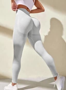 Seamless Yoga Pants Peach Sports High Waist and Hip Lifting Fitness Cropped Pants