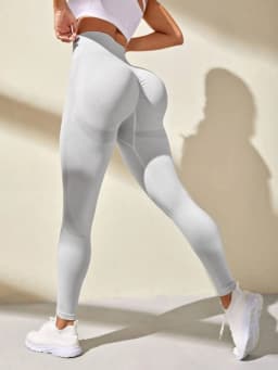 Seamless Yoga Pants Peach Sports High Waist and Hip Lifting Fitness Cropped Pants