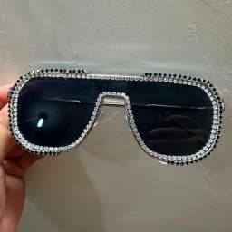 Diamonds Sunglasses Women 2026 New Luxury Rhinestone Unique Hand Fashion One Piece Sunglasses Female Oversized Glasses Eyewear