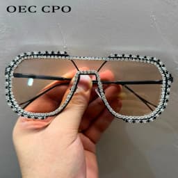 Diamonds Sunglasses Women 2026 New Luxury Rhinestone Unique Hand Fashion One Piece Sunglasses Female Oversized Glasses Eyewear