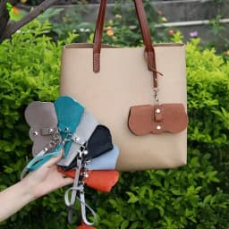 1pc Litchi Embossed Glasses Cover Cute Hanging PU Leather Sunglasses Reading Glasses Storage Bag Portable Travel Eyewear Holder