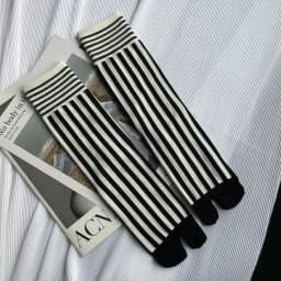 Colorful Combed Cotton Toe Socks Striped Retro Fashion Women's Tabi Socks Harajuku Japanese Middle Tube Sports Split Toe Socks