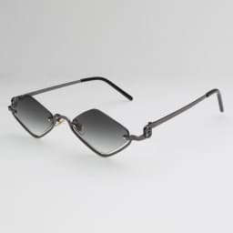 Fashion Small Polygonal Sunglasses Women Luxury Brand Metal Half Frame Sun Glasses Ladies Hipster Sexy Cat Eye Shades Vintage