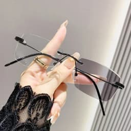 Advanced Photosensitive Color Changing Glasses Anti Blue Light Flat Light Lens Women's Frameless High-definition Myopia Glasses