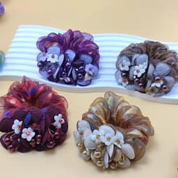 New Scrunchie White Flower Hair Ties Women Pearl Headdress Flower Highly Elastic Rubber Band Floral Hair Accessories