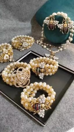 Luxury Handmade Elastic Pearl Bee Bracelet Bangle Jewelry For Women Party Gift