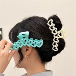 Colorful Dopamine Plastic Hair Claw Love Heart Shark Clamp Fashion Design Sweet Simple Irregular Hair Clips Headwears A-