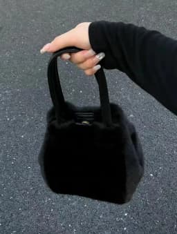 Silver bucket bag for women 2024 new fashionable and simple lunch box bag, niche western-style texture hand-held small bag