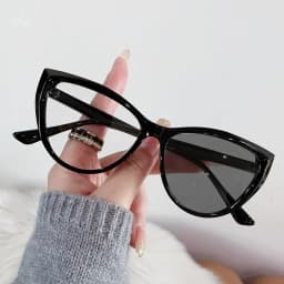 Cat Eye Frame Outdoor Photochromic Sunglasses Fashion Trendy Anti Blue Light Plain Eyeglasses Finished Optical Spectacle Eyewear