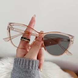 Cat Eye Frame Outdoor Photochromic Sunglasses Fashion Trendy Anti Blue Light Plain Eyeglasses Finished Optical Spectacle Eyewear