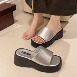 Women Slippers 2024 Summer New Thick Soled Sandals Women Square Toe Luxury Designer Slippers Slides Women Zapatos De Mujer