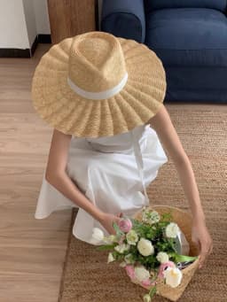 USPOP New Spring Summer Sun Hats Fashion Casual Scalloped Brim Straw Jazz Hat with Straps for Outdoor Beach Sun Protection