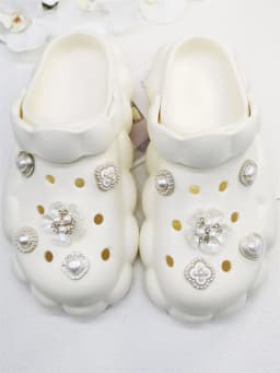 10PCS Shoe Charms ABS Decorations Accessories DIY Ornament Pins For Clog Buckle Lady Garden Shoes Elegant Pearl Floral Design
