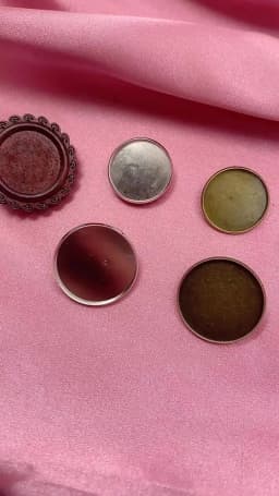 Classic Fashion Umbrella Security Theme Glass Cabochon Metal Brooch Badge For Bag Clothes Decoration Pins Jewelry Accessories