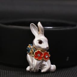 Retro Alloy Rabbit Brooch Pins Female Ins Trendy Party Coller Cute Sweater Brooches Accessories