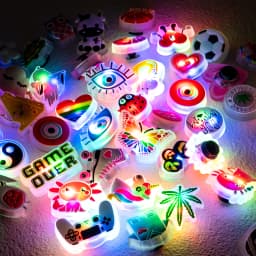 1pcs Glow Lighted Charms for Kids Shoe Gifts Animals Plants Heart Shoe Decoration LED Pins for Sneaker Accessories Clogs Buckles