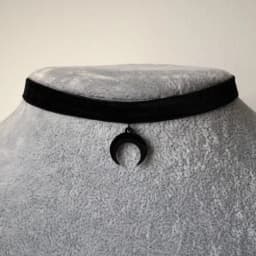 Black Crescent Moon Choker Necklace Gothic Grunge Black Velvet Jewelry Gorgeous Women Pendant Gift Gothic Statement Goth New