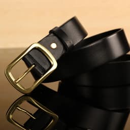 A men's black needle buckle belt with a casual vintage jeans belt for middle-aged and young people's fashion belt