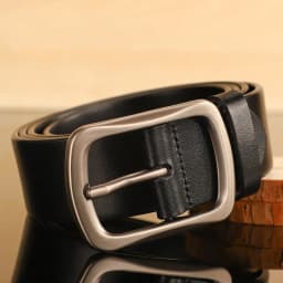 A men's black needle buckle belt with a casual vintage jeans belt for middle-aged and young people's fashion belt