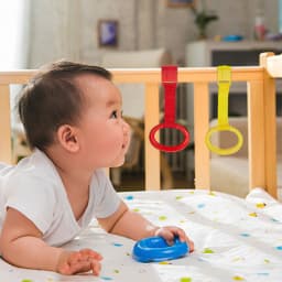 Baby Crib Pull up Rings Baby Walking Exercises Assistant Cot Hanging Rings Baby Bed Stand Up Rings for Playpen Play Gym