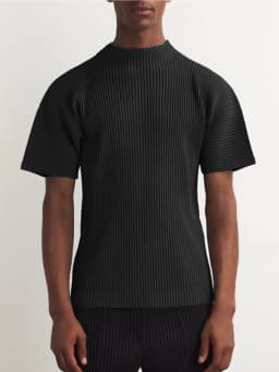 Miyake Pleated Clothes Man Short Sleeve T-Shirt Fashion Black Turtleneck Top