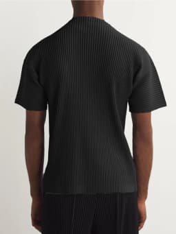 Miyake Pleated Clothes Man Short Sleeve T-Shirt Fashion Black Turtleneck Top