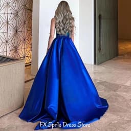 Saudi Arabia Customized A-Line Blue Satin Evening Dress Classic Halter Sleeveless Party Gowns Contrast Color Prom Dresses