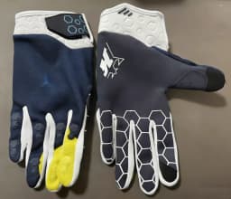 New Full Finger MX Motorcycle Gloves Red Color Bull Racing Gloves MTB BMX ATV DH Sports Riding Gloves Dirt Bike Motocross Gloves