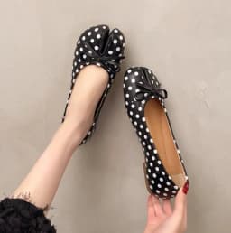 Japanese Style Tabi Ninja Shoes Women Cozy Leather Flats Split Hoof Toe Loafers Femme Mary Jeans Mocasines Ladies Ballerina Shoe