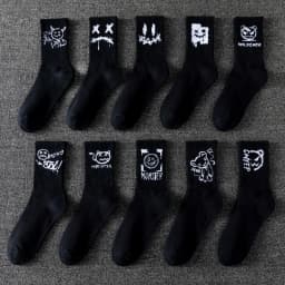 10 pairs of men's sports socks, casual, breathable, and versatile. Ghost face graffiti personalized socks