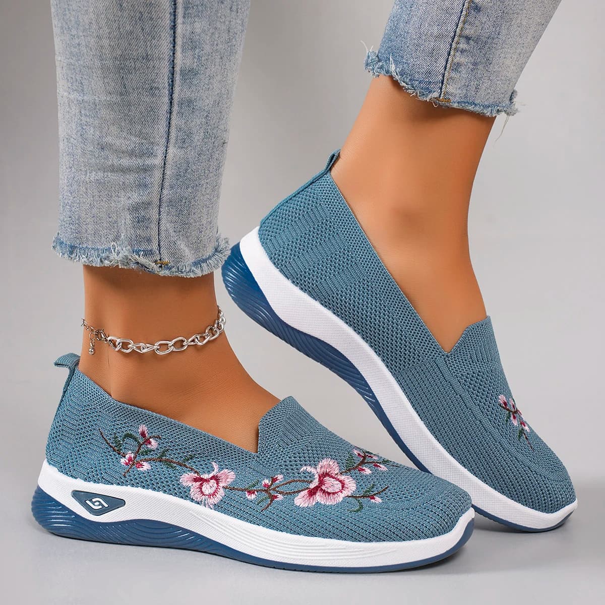Spring new women's sports shoes, fashionable, breathable, lightweight, non-slip, wear-resistant, casual sports shoes, flat shoes