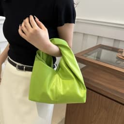 New PU Leather Tote Bags for Women Luxury Niche Design Hobo Bag Women Handbag Simple Pleated Stylish Clutch Bag