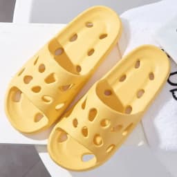 Bathroom Slippers Women Leaking Sandals Cheese Slides Summer Eva Shoes For Men Soft Anti-Slip Flip Flops Couples Indoor Slipper