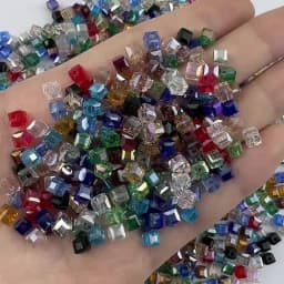 WLYeeS 2 3 4 6 8mm Square shape Austrian crystal beads Square Glass Loose Spacer Bead for Jewelry Bracelet Necklace Making DIY