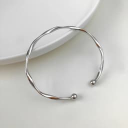 Golden Charm Bangles for Women Minimalism Fashion Twisted Couple Cuff Bracelet 2023 New Trendy Jewelry Girls Wedding Gift