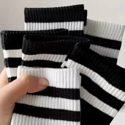 2/6 Pairs Men Medium Length Socks Simple Versatile Casual Black White Striped Breathable High-Quality Casual Round Neck Socks
