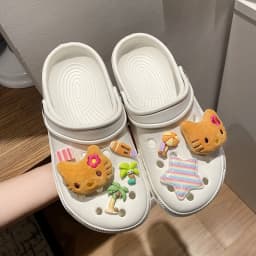 Hot Sale Hello Kitty Resin Shoe Charms Set Cute Plush Shoe Decoration Accessories Removable Beach Vacation Style