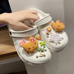 Hot Sale Hello Kitty Resin Shoe Charms Set Cute Plush Shoe Decoration Accessories Removable Beach Vacation Style