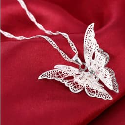 3D hollow pointed butterfly crystal flower necklace alloy fashion exquisite flying wings butterfly necklace ladies jewelr