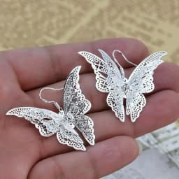 3D hollow pointed butterfly crystal flower necklace alloy fashion exquisite flying wings butterfly necklace ladies jewelr