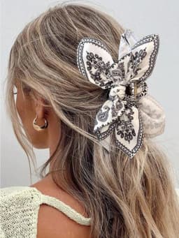 1pcs Bohemian Versatile Unique Hair Clip, Red Cashew Flower Bow Grab Clip Sweet Shark Clip Resort Ponytail Clip Fashion Headwear