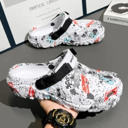 Men Shoes Slippers Men Garden Flat Sandals Platform Sandals Man Summer Sandals 2025 Male Sneakers Outdoor Flip Flops Home Clogs